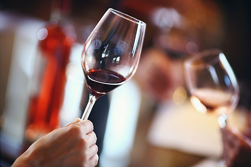 Supervivencia del coronavirus en el vino
